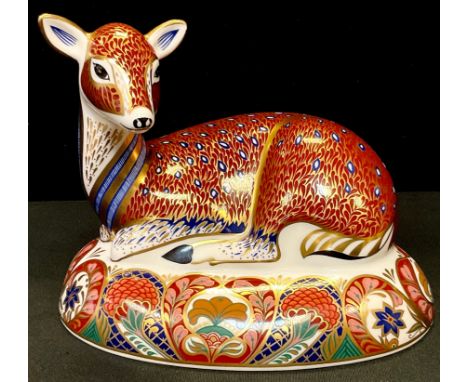 A Royal Crown Derby paperweight, the first to be designed and manufactured as an exclusive for members of the Royal Crown Der