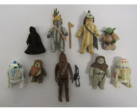 A collection of loose vintage Kenner / Palitoy Star Wars action figures, some with accessories, to include Jawa with cloth ca