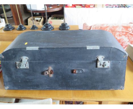 A Car trunk Case