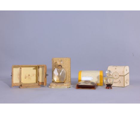 - Vintage Perfume Bottle Case - Surrender - Baccarat flacon -1931. - Le Dandy, Dorsay - Trophee perfume bottle with white des