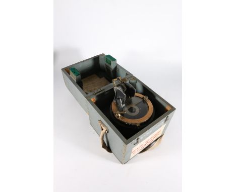 RAF aircraft compass Azimuth Circle No4 6A/890, no31430H, in wooden box. 