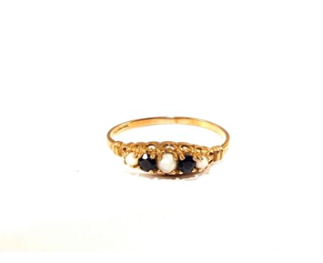 A 9ct Gold Pearl and Sapphire set ring, size R