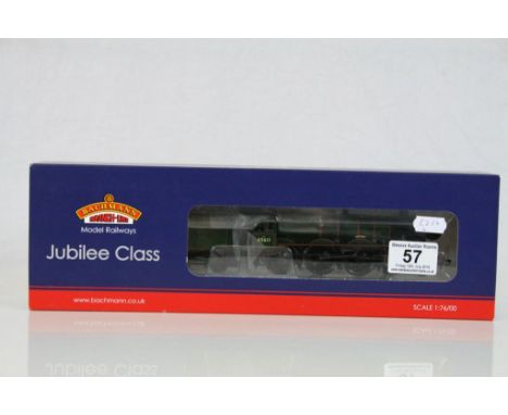 Boxed Bachmann OO gauge 31175 Jubilee Class 45611 'Hong Kong' BR Lined Green Early Emblem locomotive with tender 8 DCC, appea