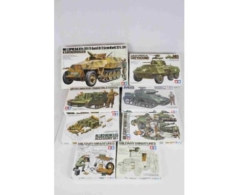 Eight Tamiya 1:35 Scale military model kits to include No.147 German MtI.SPW.Sd.Kfz.251/9 Ausf.D (7.5cm KwK 37L/24) Kanonewag