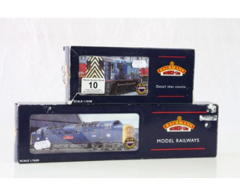 Two boxed Bachmann OO gauge Blue Ribband locomotives to include 32527 Class 55 Deltic 55 012 Crepello BR Blue and 32105 08 Di