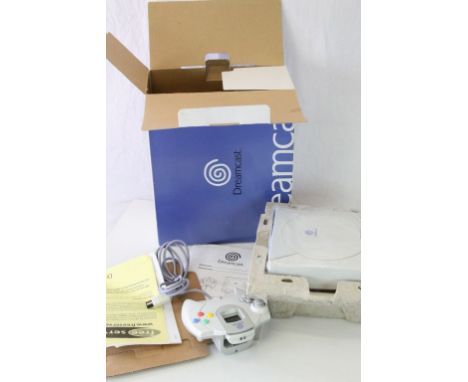 Retro Gaming - Boxed Sega Dreamcast console with controller, power cable, instructions and accessories