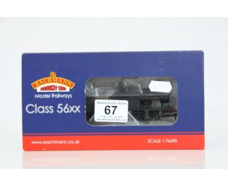 Boxed Bachmann OO gauge 32082 Class 56XX Tank 5639 BR Black Late Crest Weathered locomotive, 8 DCC, appearing unused