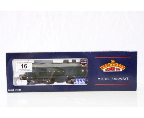 Boxed Bachmann OO gauge DCC On Board 32042DC Blue Riband Class 20 Diesel D8101 BR Green with discs/tablet catcher recesses ye