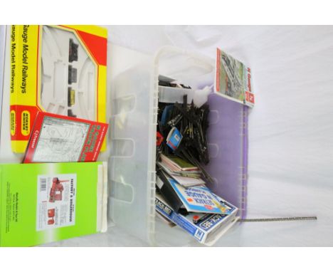 Collection of N gauge model railway railway accessories to include various track, Minitrix part set with locomotive and rolli