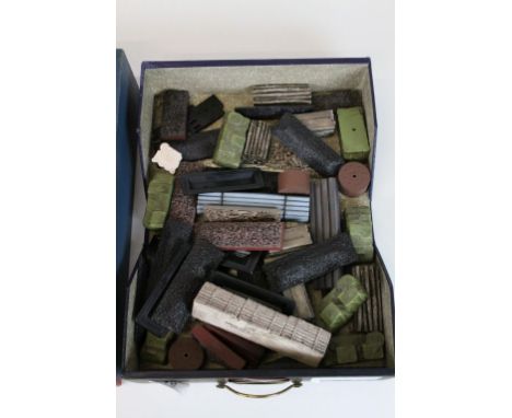 Quantity of Hornby &amp; Bachmann OO gauge wagon accessories