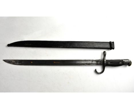 A WWII period Japanese Model 1897 Type 30 Arisaka bayonet with metal scabbard, overall length 52.5cm CONDITION REPORT: Notabl