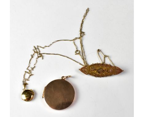 Various items of gold jewellery, to include a 9ct gold circular double locket, diameter 2.6cm, a Victorian 9ct gold lozenge-s