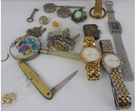 Various items of mixed collectibles and costume jewellery, to include a hallmarked silver vesta case, a Chinese-style hand mi