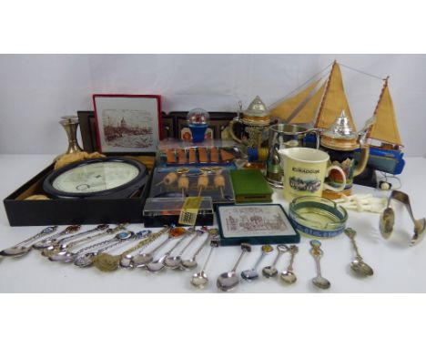 Various mixed collectibles to include a cased Putnam Yardage Estimator, a ship in a bottle titled 'Blue Streak', an arrangeme