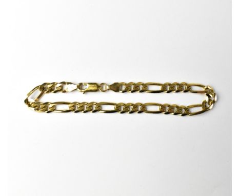 A 9ct gold flat link chain bracelet with lobster clasp stamped '375', approx 7g.