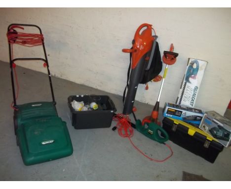 ELECTRICAL GARDEN TOOLS TO INCLUDE A QUALCAST MOWER, BOXED HEDGE TRIMMER, FLYMO LEAF BLOWER, TOOL BOX AND CONTENTS AND A BOX 