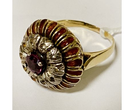 18CT GOLD RUBY, DIAMOND ENAMEL RING - APPROX 11 GRAMS - SIZE Q