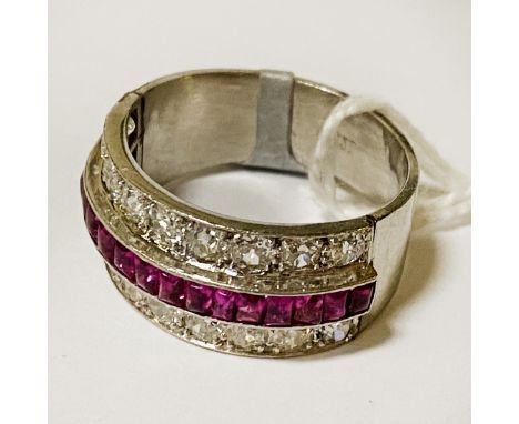 VINTAGE 1930'S ART DECO PLATINUM DIAMOND &amp; RUBY RING - SIZE O