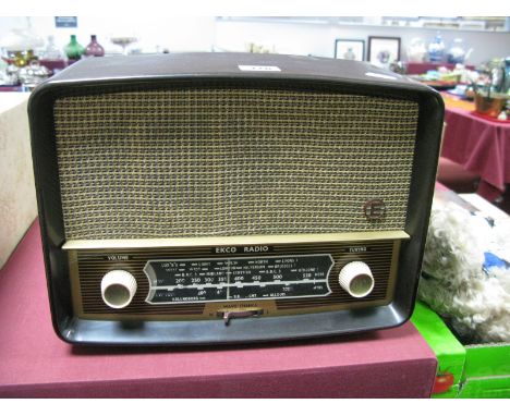 A Vintage Mid XX Century Bakelite ECKO RADIO model U 245.