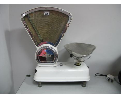 A Set of 1950's White enamel 'Avery' Shop Scales, (to weigh up to 2lb)