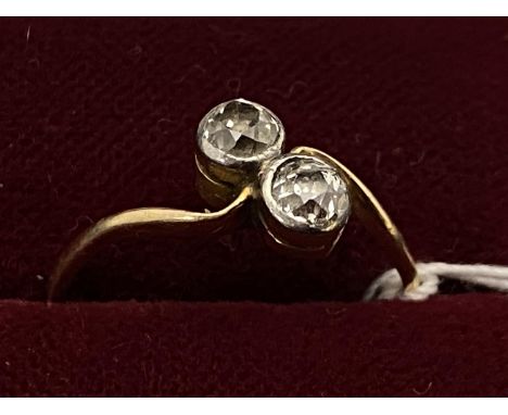 A vintage 14ct gold and two diamond cross over ring size M1/2 1.65g 