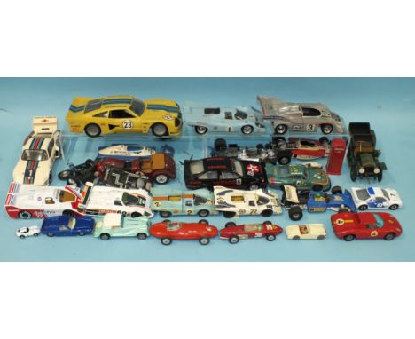 Various unboxed diecast racing cars, including 154 Corgi Ferrari F1, Ferrari Berlinetta and Vanwall, Lesney No.19 MGA and oth
