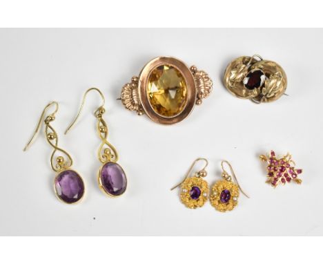 A mixed group of jewellery to include a pair of 9ct yellow gold amethyst drop earrings, a pair of yellow metal seed pearl and