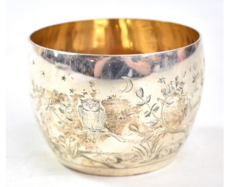 WALTER &amp; JOHN BARNARD; a Victorian hallmarked silver bowl finely engraved with an owl upon a branch to one side and three