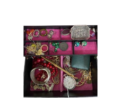 Jewellery box and contents.