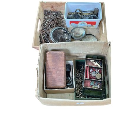 Box of vintage keys, magnifiers and collectables.