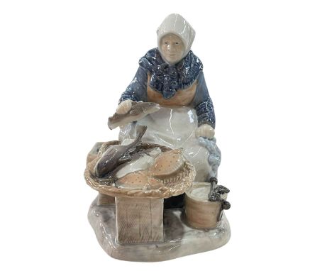 Royal Copenhagen figure Fishmarket Fisherwoman No 465.