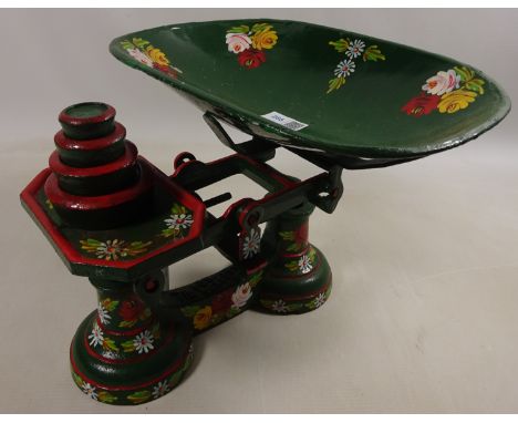 Barge-ware style painted vintage scales with weights  Condition Report Click here for further images, condition, auction time