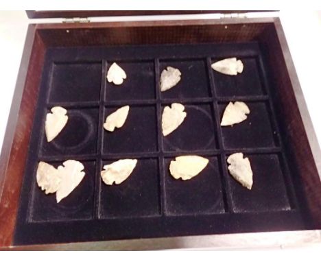 12 flint stone arrow heads - boxed. UK P&amp;P Group 1 (£16+VAT for the first lot and £2+VAT for subsequent lots) 