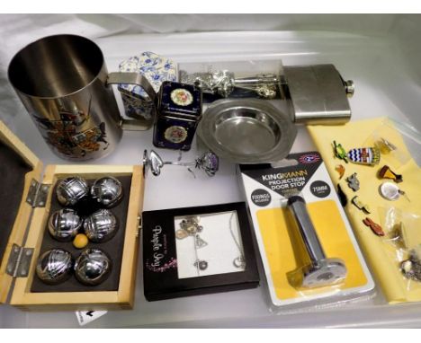 Mixed metal collectables, including stainless steel flask and tankard, silver plated cocktail sticks and a Petanque game. UK 