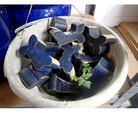 Quantity of blue ceramic plant pot raisers. Not available for in-house P&amp;P 