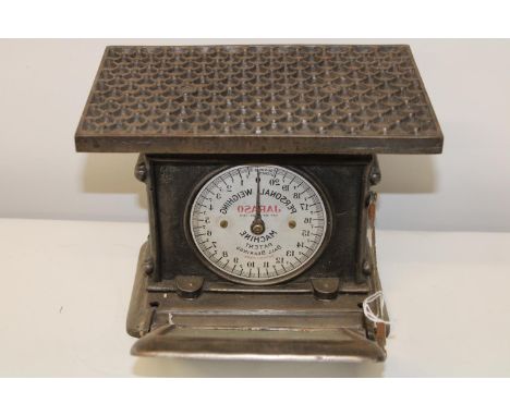 A set of vintage Jaraso shop scales 