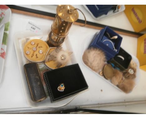 2 trays of colectables inc. Brooches, clasps, miniature davy lamp, tie pin  etc