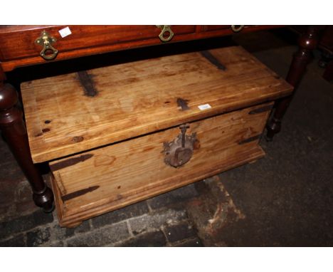 20th Century Eastern pine square trunk / coffee table with twin hinged covers to the moulded top, with iron hinges above conf