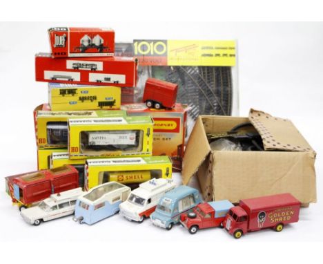 A SELECTION OF MID 20TH CENTURY GERMAN MODELS of trains, Corgi diecast vehicles including Circus animal cage, Dinky supertoys