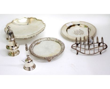 A SELECTION OF CONTEMPORARY SILVER including a London silver Tudor Rose shaped dish, a Sheffield silver Mapping and Webb serp