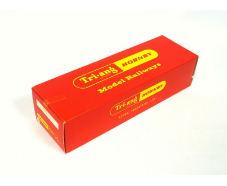 Tri-ang Hornby R.666 Articulated Car Carrier with Detachable Bogie and 16 Minix Cars, boxed, unopened 