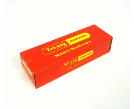 Tri-ang Hornby R.666 Articulated Car Carrier with Detachable Bogie and 16 Minix Cars, boxedThe Lot looks unused - only 14 Min