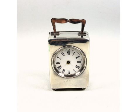 Edwardian silver carriage clock, Birmingham, 1904, H.9.2cm, gross 509grs, (marks rubbed, hands missing)