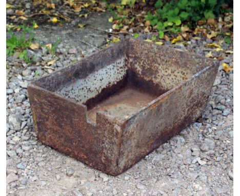 A RECTANGULAR CAST IRON WATER TROUGH 54cm x 21cm x 40cm