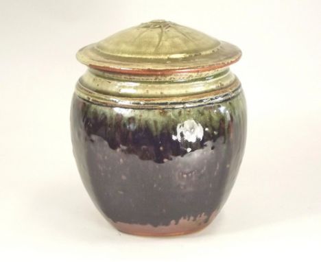 RICHARD BATTERHAM. A large lidded jar by Richard Batterham. Height 25cm.