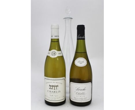 CHABLIS 1995 Domaine Laroche, 1 bottle CHABLIS 2005 Domaine Bieville, Louis Moreau, 1 bottle, together with a DOMAINE LAROCHE