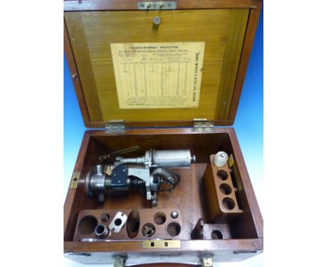 A DOBBIE-MCINNES, GLASGOW, EXTERNAL SPRING EXPLOSION ENGINE INDICATOR IN MAHOGANY BOX WITH SOME FITTINGS. THE BOX. W 29cms.