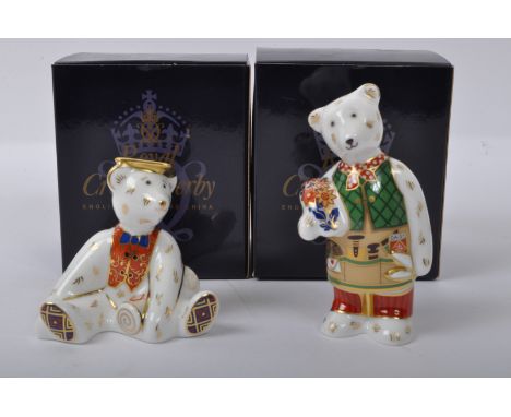 Royal Crown Derby -&nbsp; Mini Bear 'Graduate' &amp; Minigw Teddy Bear Gardener - Two vintage 20th century Royal Crown Derby 