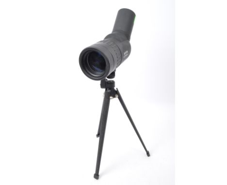 A Nipon 9 - 27 x 50mm observation bird watching spotting scope / telescope on tripod. It measures approx. 21cm long, 37cm tal