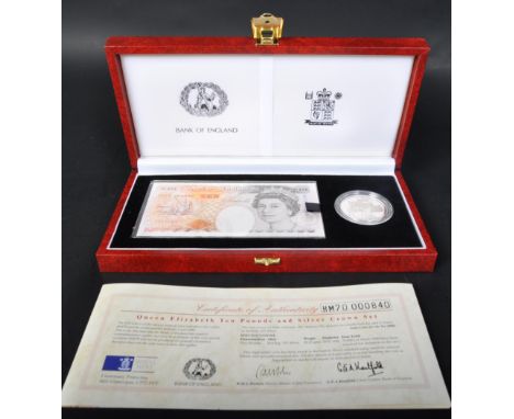 The Royal Mint &amp; Bank of England - 1996 - Ten pound note with silver proof crown set. Her majesty The Queen Elizabeth 70t